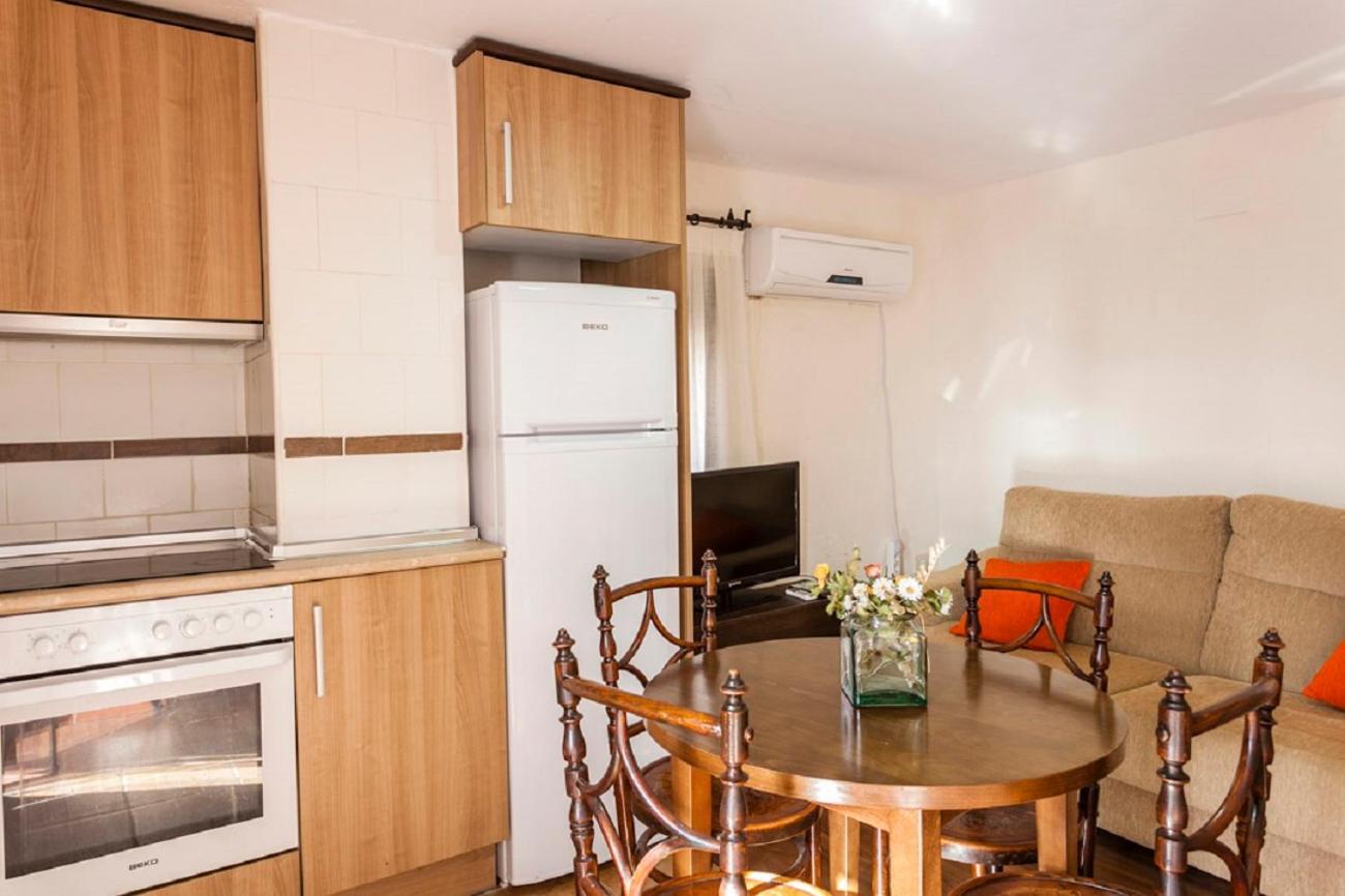 Apartamentos Casa Samper Santa Eulalia de Gállego Pokoj fotografie